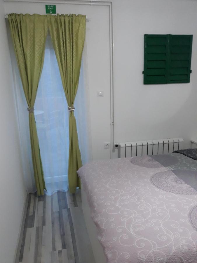 Tri Srece Apartment Ogulin Bagian luar foto