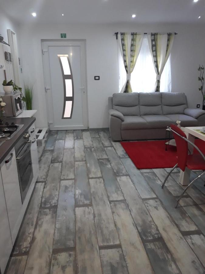 Tri Srece Apartment Ogulin Bagian luar foto