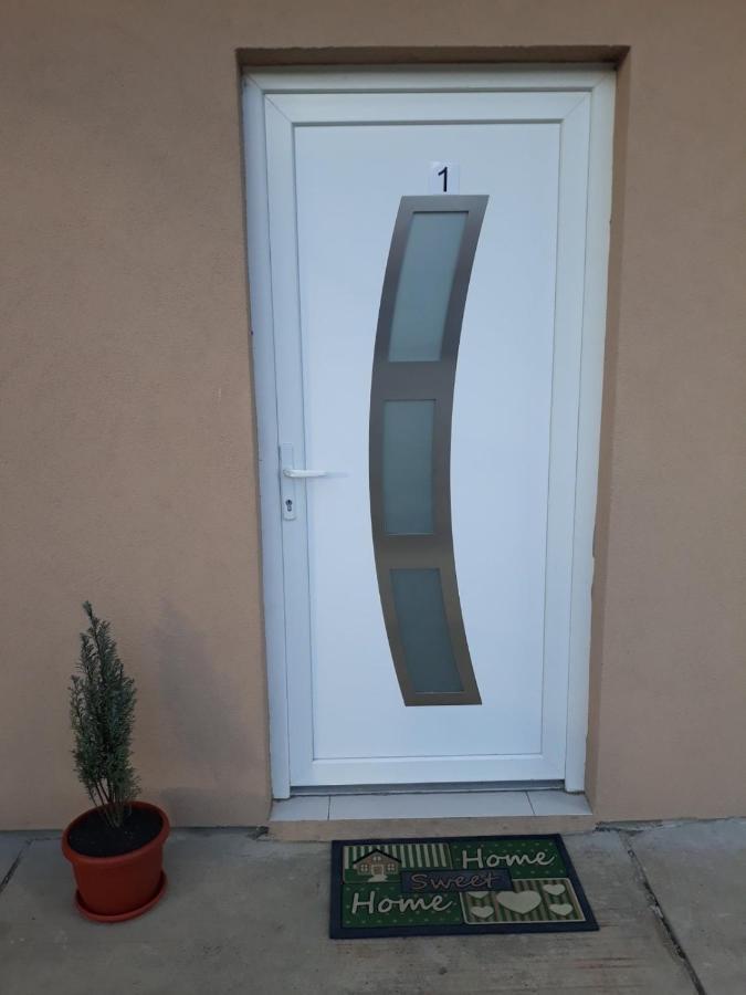 Tri Srece Apartment Ogulin Bagian luar foto